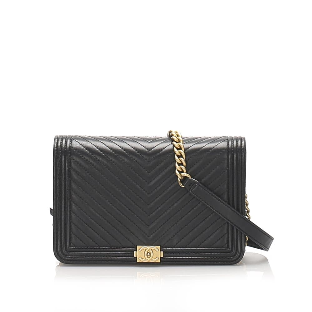 Pre-owned Chanel Chevron Boy Lambskin Wallet On Chain Black