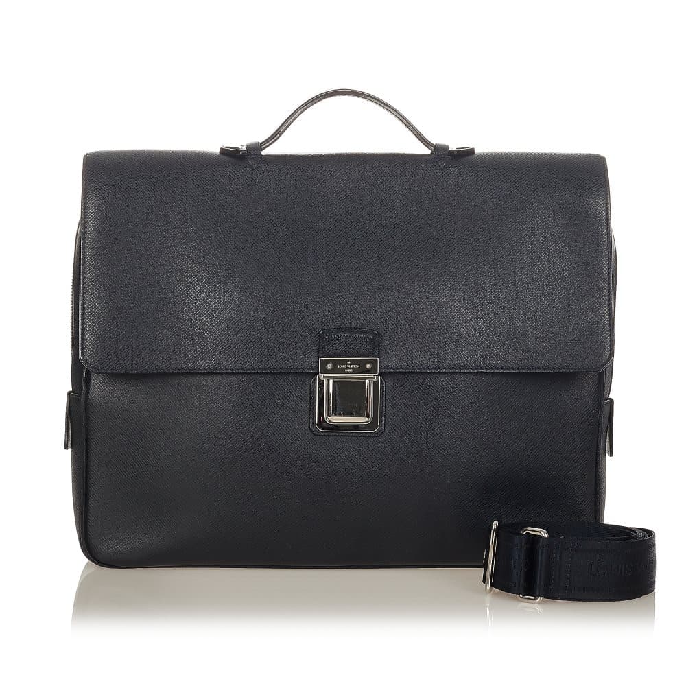 Pre-owned Louis Vuitton Taiga Vassili PM Black