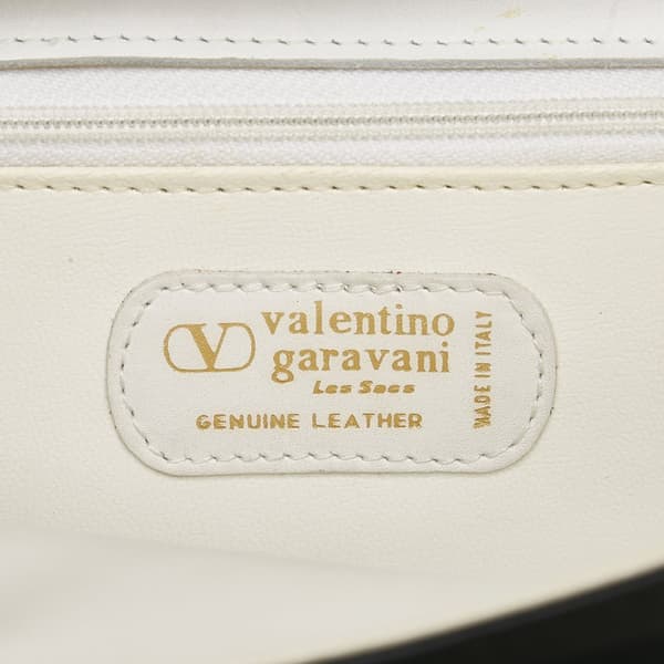 Pre-owned Valentino Leather Crossbody Bag White