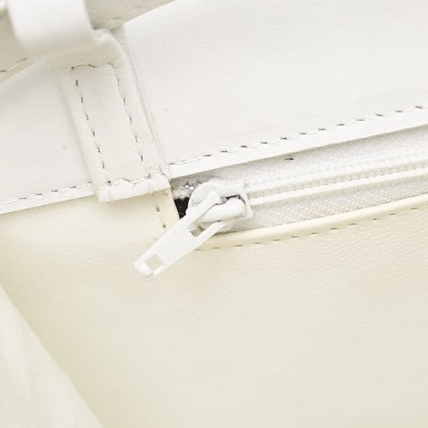 Pre-owned Valentino Leather Crossbody Bag White