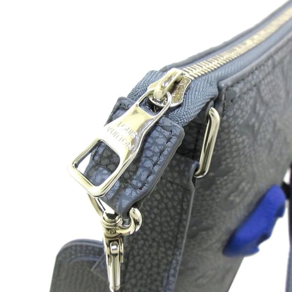 Pre-owned Louis Vuitton Monogram Taurillon Hobo Cruiser PM Gray