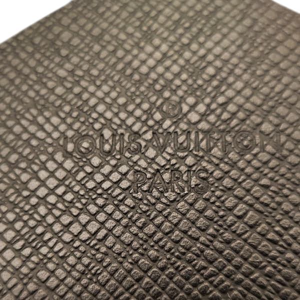 Pre-owned Louis Vuitton Taiga Rainbow Soft Trunk Black