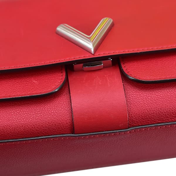 Pre-owned Louis Vuitton Monogram Cuir Plume Ecume Very Chain Bag Red