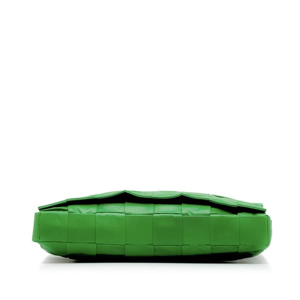 Pre-owned Bottega Veneta Maxi Nappa Intrecciato Cassette Crossbody Green