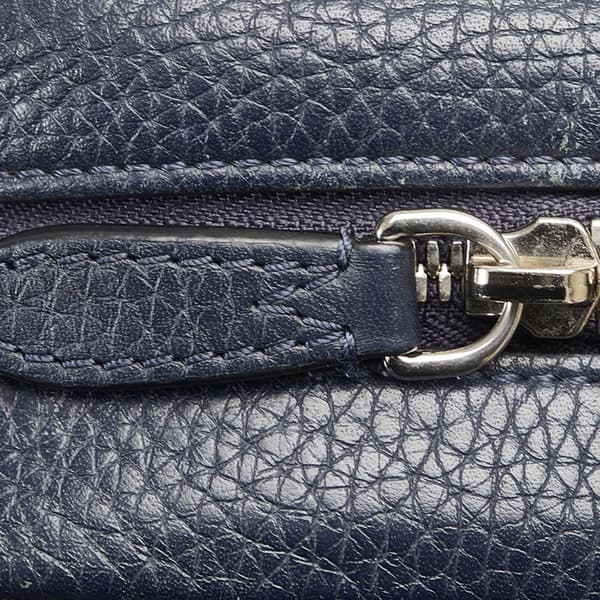 Pre-owned Louis Vuitton Taurillon Danube LV Circle  PM Blue