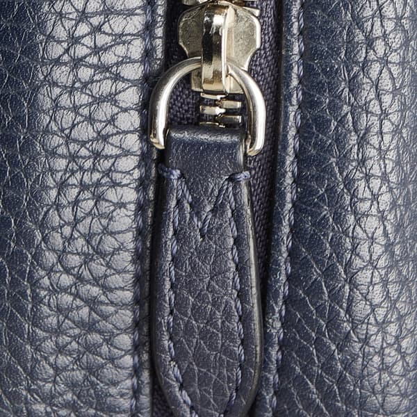 Pre-owned Louis Vuitton Taurillon Danube LV Circle  PM Blue