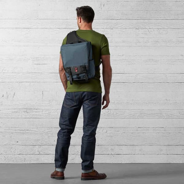 Chrome Crossbody Soma Sininen