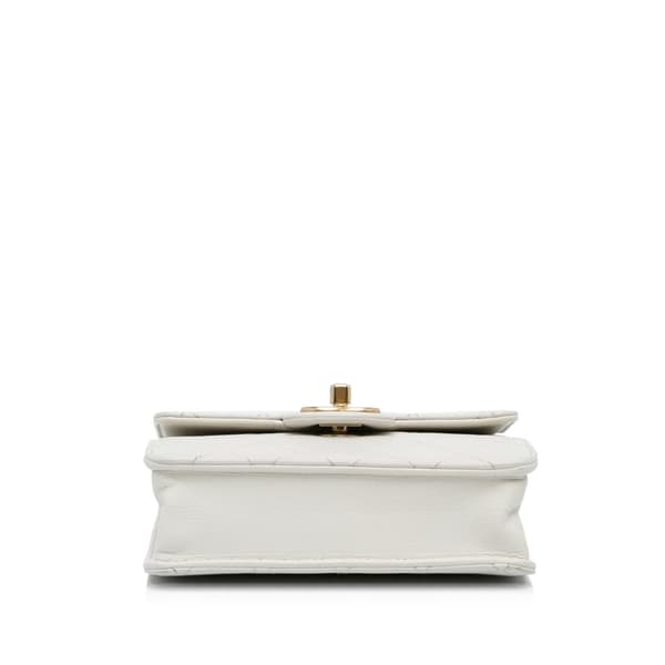 Pre-owned Chanel Mini Chic Pearls Crossbody White
