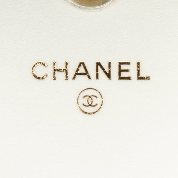 Pre-owned Chanel Enchained Wallet on Chain White