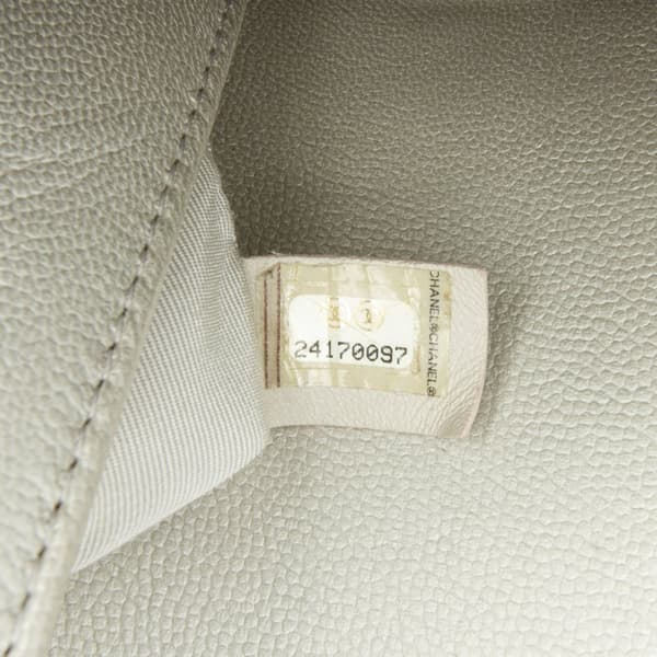 Pre-owned Chanel Old Medium Quilted Caviar Boy Flap Silver
