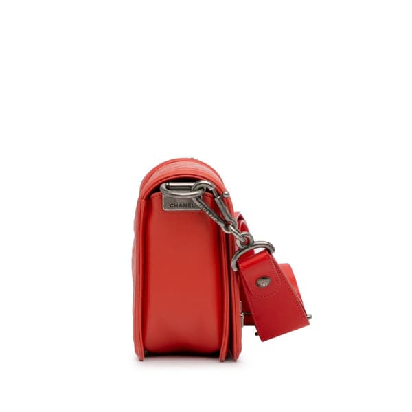 Pre-owned Chanel Old Medium Quilted Lambskin and Stingray Strap Boy Flap Red