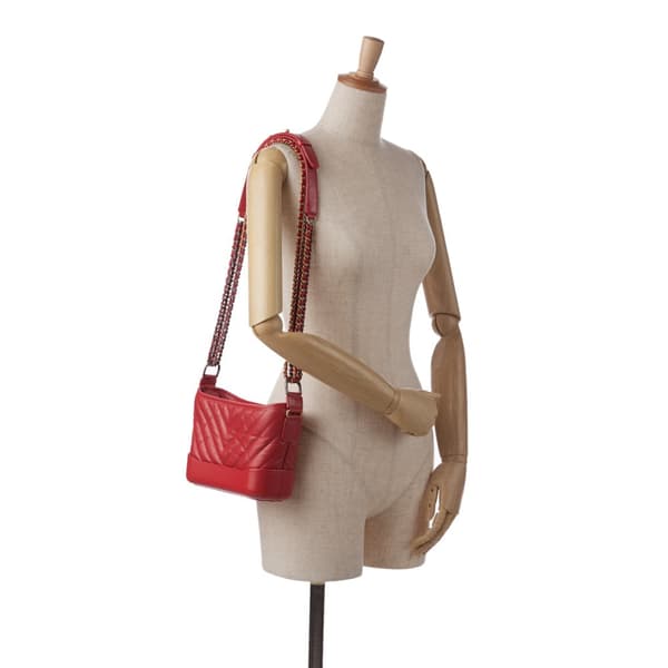 Pre-owned Chanel Small Chevron Lambskin Gabrielle Crossbody Red