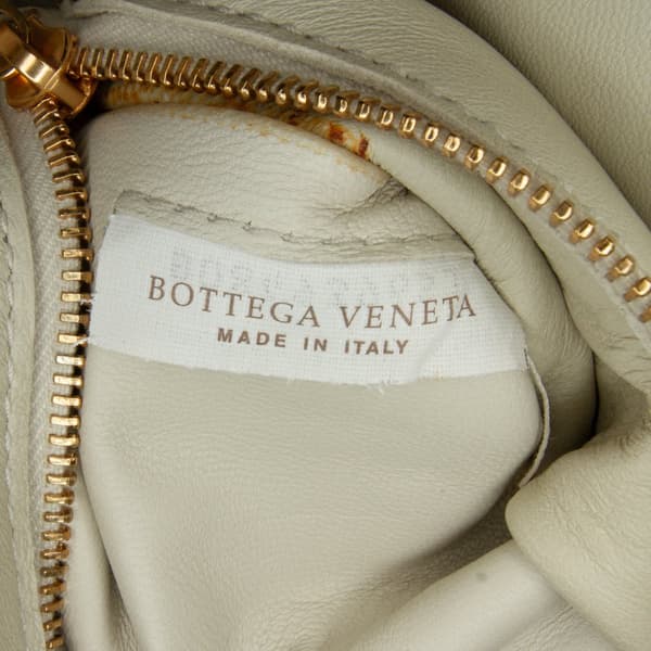 Pre-owned Bottega Veneta Nappa Intrecciato Padded Cassette Crossbody White