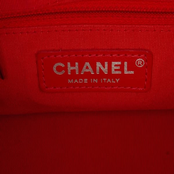 Pre-owned Chanel Small Chevron Lambskin Gabrielle Crossbody Red