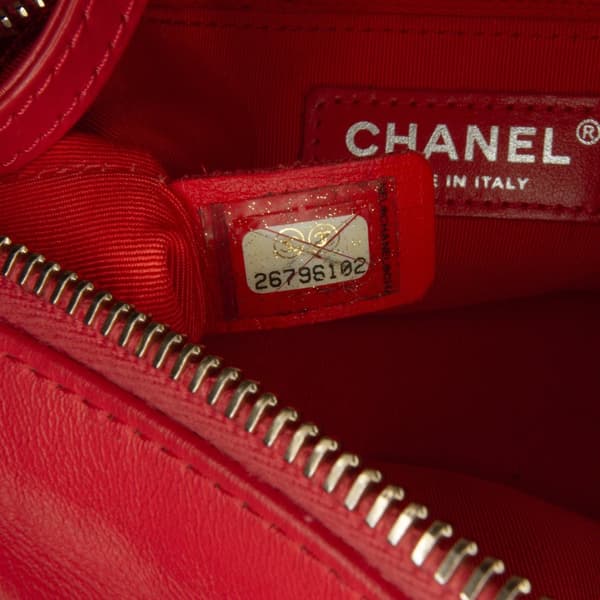 Pre-owned Chanel Small Chevron Lambskin Gabrielle Crossbody Red