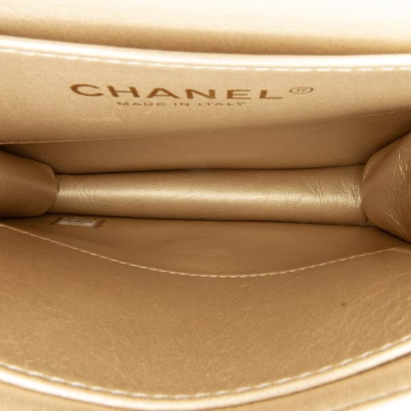 Pre-owned Chanel Small Chic Pearls Flap White