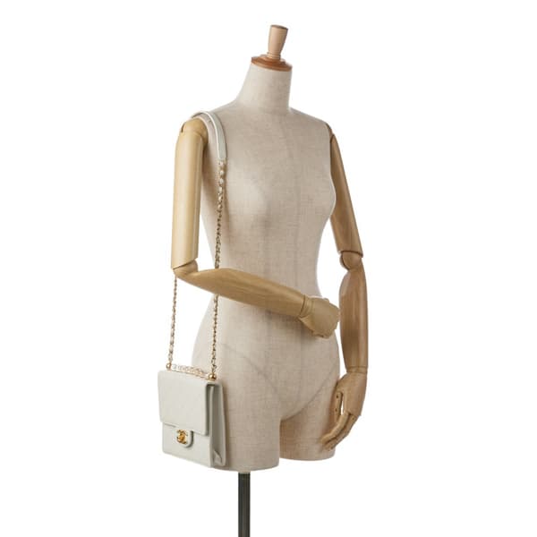 Pre-owned Chanel Small Chic Pearls Flap White