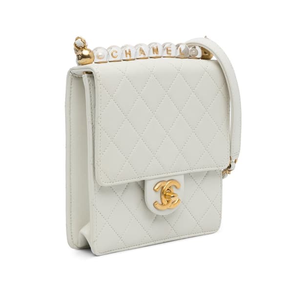 Pre-owned Chanel Small Chic Pearls Flap White