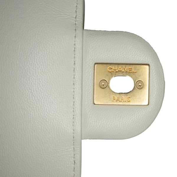 Pre-owned Chanel Small Lambskin Chic Pearls Flap White