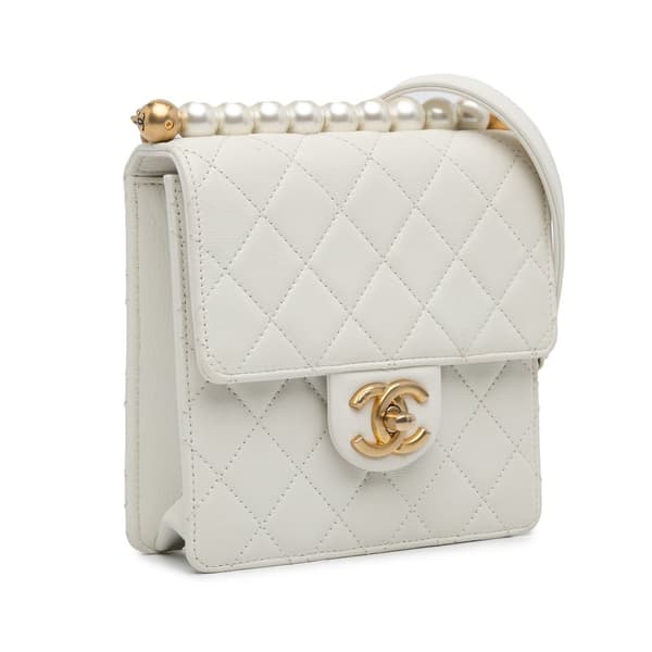 Pre-owned Chanel Small Lambskin Chic Pearls Flap White