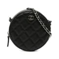 Miniatyrbild 1 av 10: Pre-owned Chanel CC Quilted Lambskin Round Clutch with Chain Black