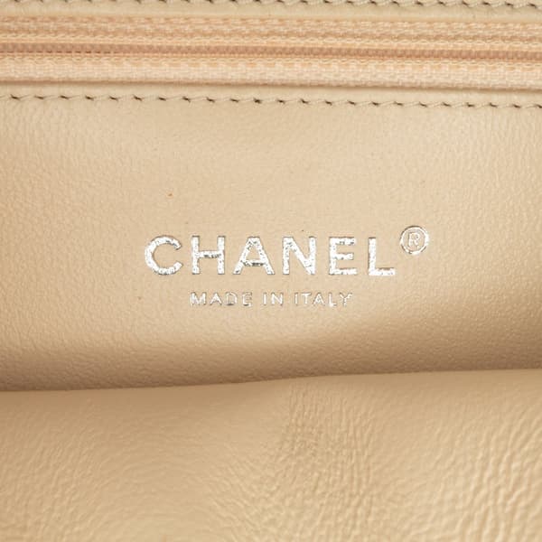 Pre-owned Chanel Tweed Beauty Lock Flap Bag Green