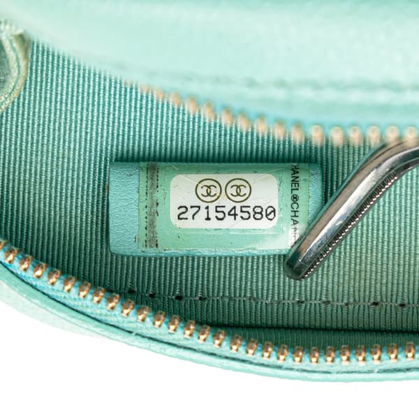 Pre-owned Chanel CC Quilted Caviar Zip Phone Case Blue