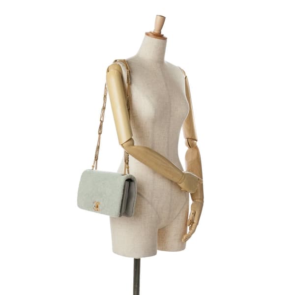 Pre-owned Chanel Quilted Shearling Chain Flap Gray