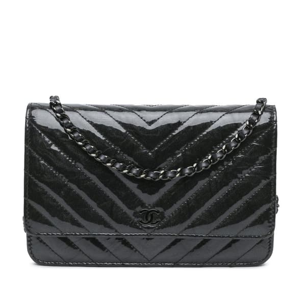 Pre-owned Chanel CC Chevron Quilted Crumpled Calfskin Wallet On Chain Black