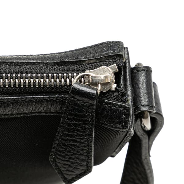 Pre-owned Burberry Nova Check Trimmed Nylon Crossbody Black