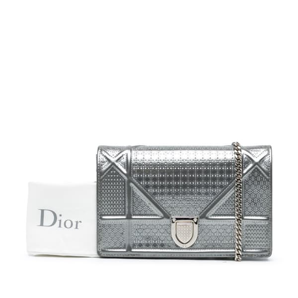 Pre-owned Dior Metallic Patent Microcannage Diorama Wallet on Chain Silver