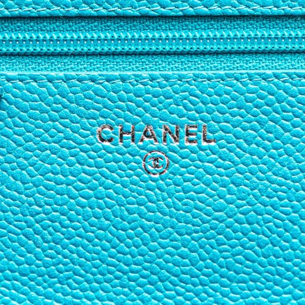 Pre-owned Chanel Caviar Bicolor CC Wallet On Chain Blue