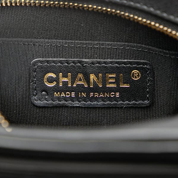 Pre-owned Chanel CC Quilted Lambskin Octagon Camera Case Black