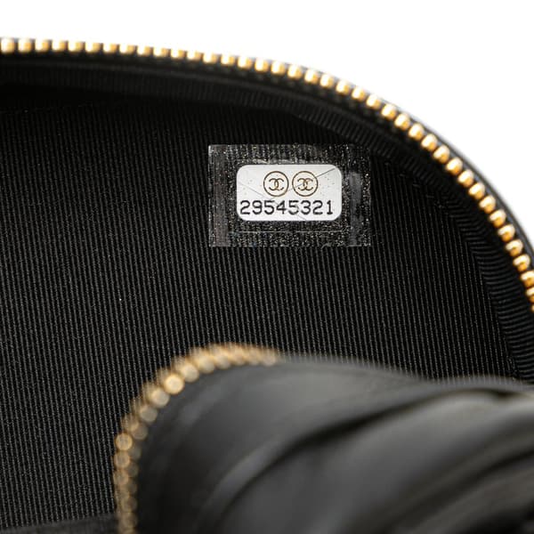 Pre-owned Chanel CC Quilted Lambskin Octagon Camera Case Black