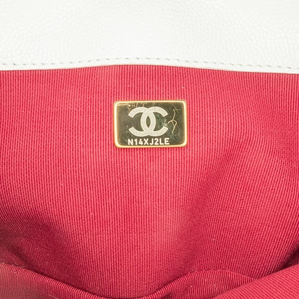 Pre-owned Chanel CC Quilted Caviar Flap Crossbody White