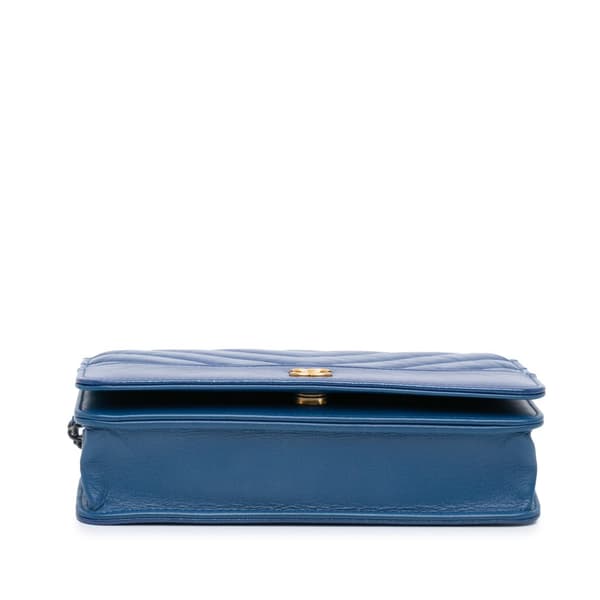 Pre-owned Chanel Chevron Aged Metallic Calfskin Gabrielle Wallet On Chain Blue