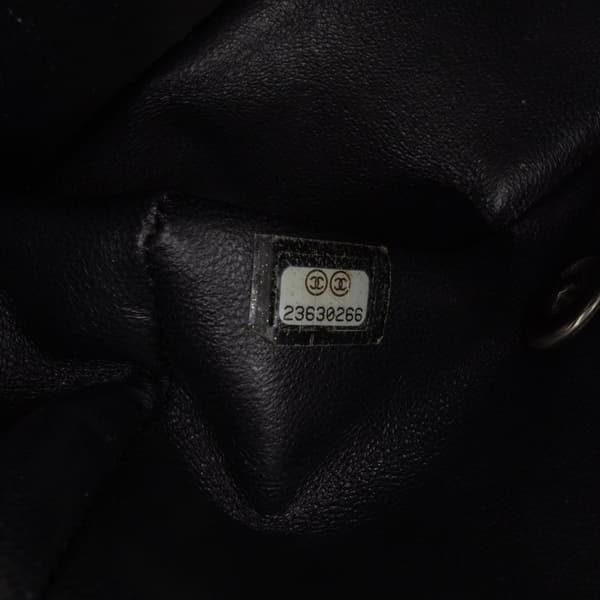 Pre-owned Chanel Mini Square Classic Chevron Patent Flap Black