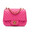 Miniatyrbillede 1 af 10: Pre-owned Chanel Mini Square Classic Chevron Lambskin Single Flap Pink