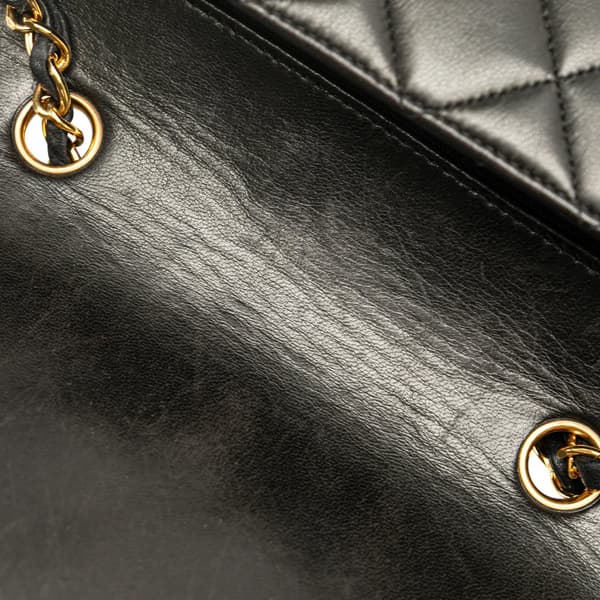 Pre-owned Chanel Medium Lambskin Diana Flap Black
