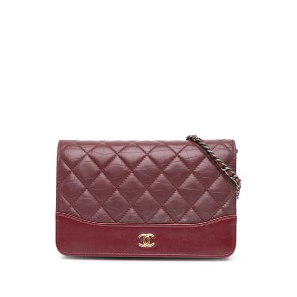 Pre-owned Chanel Quilted Aged Calfskin Gabrielle Wallet on Chain Red