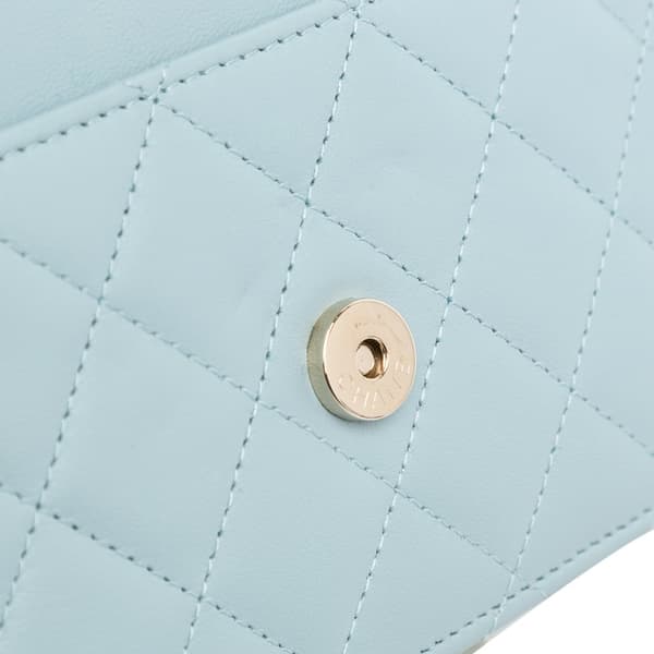 Pre-owned Chanel CC Lambskin Pearl Wallet On Chain Blue