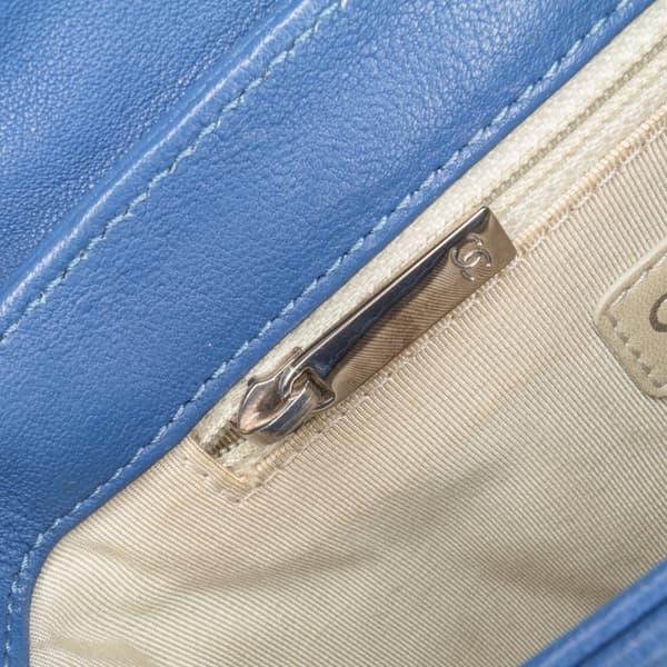 Pre-owned Chanel Mini CC Chain Around Lambskin Flap Blue