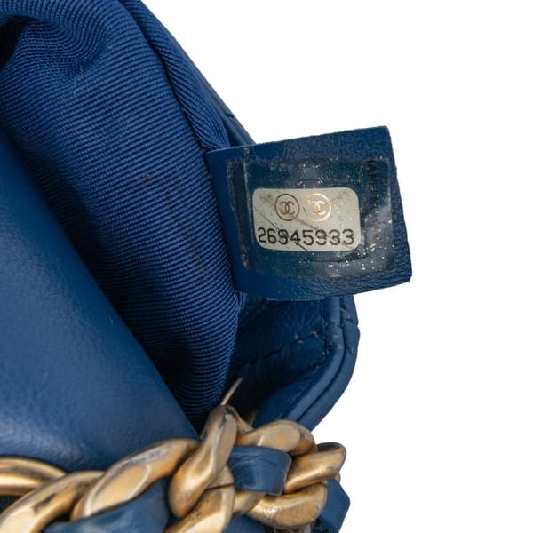 Pre-owned Chanel Quilted Grained Calfskin Casual Trip Messenger Blue