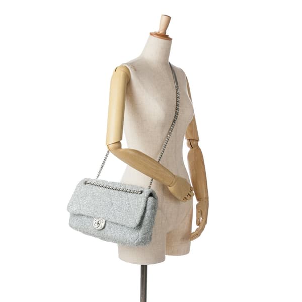 Pre-owned Chanel Large Quilted Lurex Ground Control Pluto Glitter Flap Silver