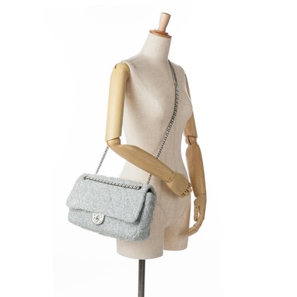 Pre-owned Chanel Large Quilted Lurex Ground Control Pluto Glitter Flap Silver
