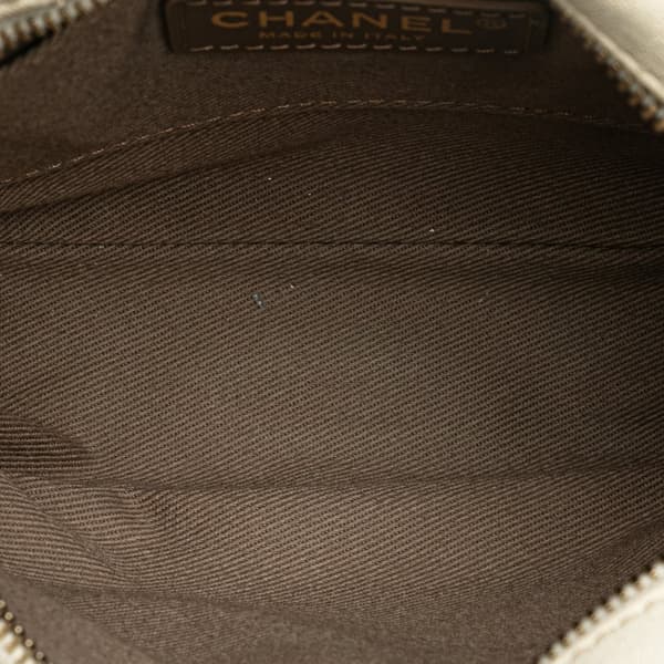 Pre-owned Chanel Small Quilted Goatskin Casual Trip Camera Bag White