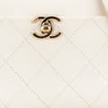 Miniatyrbild 7 av 8: Pre-owned Chanel Small Quilted Goatskin Casual Trip Camera Bag White