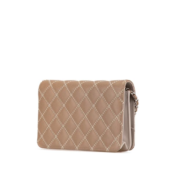 Pre-owned Chanel Quilted Calfskin Stitched CC Wallet on Chain Brown