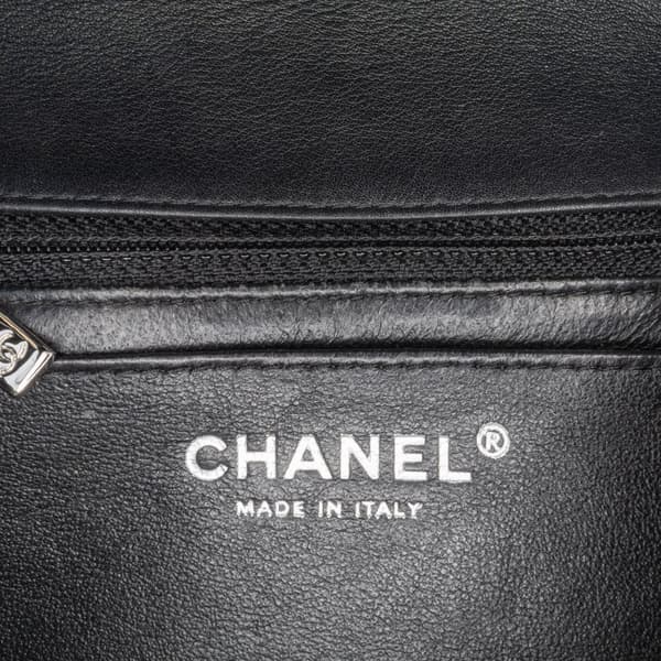 Pre-owned Chanel Mini Square Classic Patent Single Flap Black