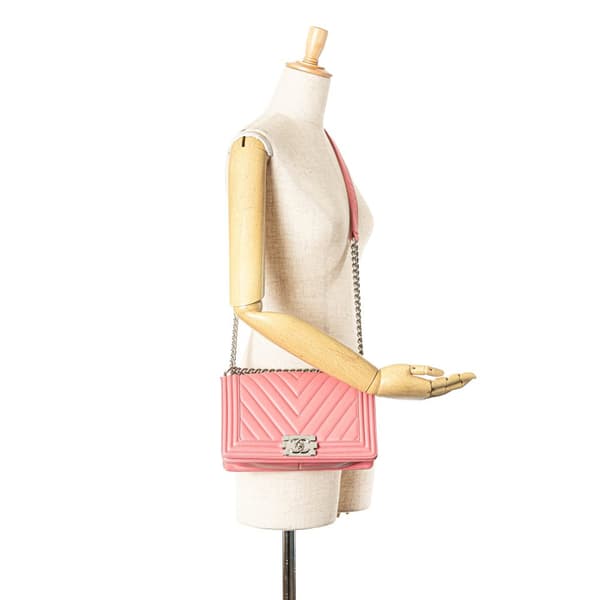 Pre-owned Chanel Old Medium Chevron Lambskin Boy Flap Pink